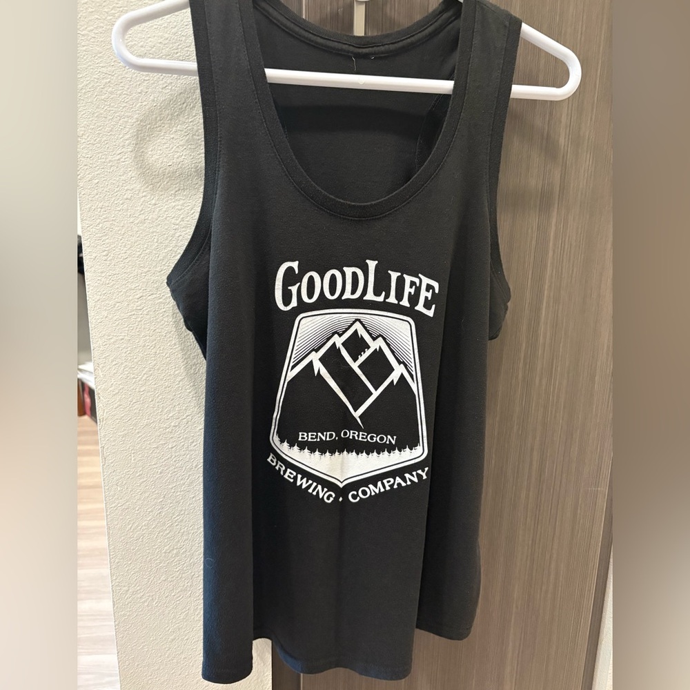 Goodlife Black and White Women’s Graphic Tank Top